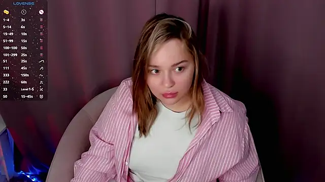 Snapshot of AlliceBrown_ chatting on February 8, 2025, 7:49 pm AlliceBrown online show from February 8, 2025, 7:49 pm