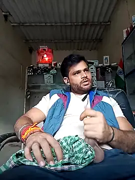 Snapshot of Priynkarani chatting on December 15, 2025, 12:22 pm Priynkarani online show from December 15, 2025, 12:22 pm