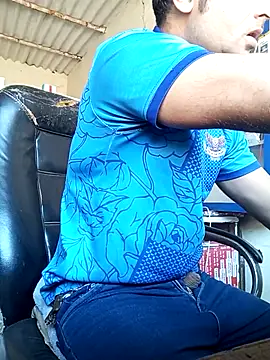 Snapshot of Priynkarani chatting on November 27, 2025, 4:35 am Priynkarani online show from November 27, 2025, 4:35 am