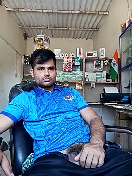 Snapshot of Priynkarani chatting on November 20, 2025, 7:20 am Priynkarani online show from November 20, 2025, 7:20 am