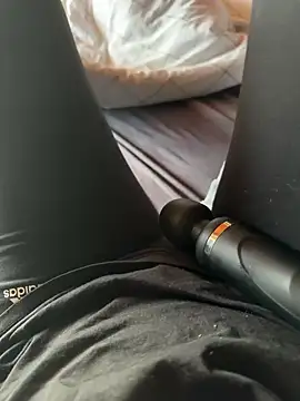 Ana-05 online show from February 18, 2025, 4:03 pm