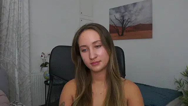 Snapshot of magic___smile chatting on December 8, 2024, 3:13 pm magic smile online show from December 8, 2024, 3:13 pm