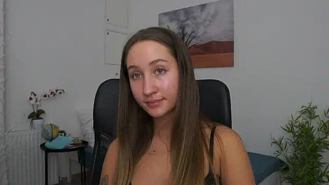 Snapshot of magic___smile chatting on December 13, 2024, 1:33 pm magic smile online show from December 13, 2024, 1:33 pm