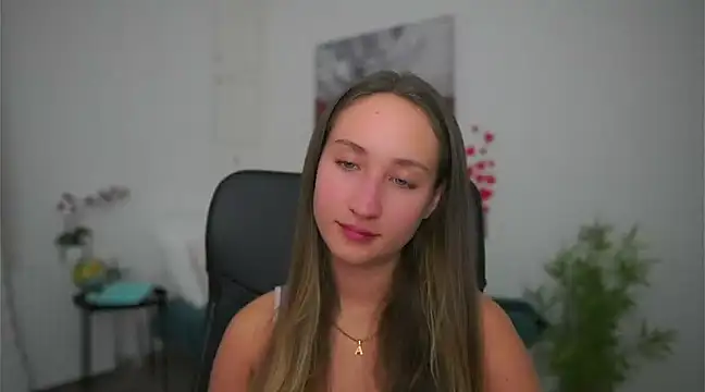 Snapshot of magic___smile chatting on February 14, 2025, 2:23 pm magic smile online show from February 14, 2025, 2:23 pm