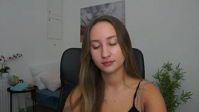 Snapshot of magic___smile chatting on December 11, 2024, 9:41 am magic smile online show from December 11, 2024, 9:41 am