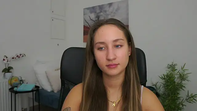 Snapshot of magic___smile chatting on January 28, 2025, 1:38 pm magic smile online show from January 28, 2025, 1:38 pm