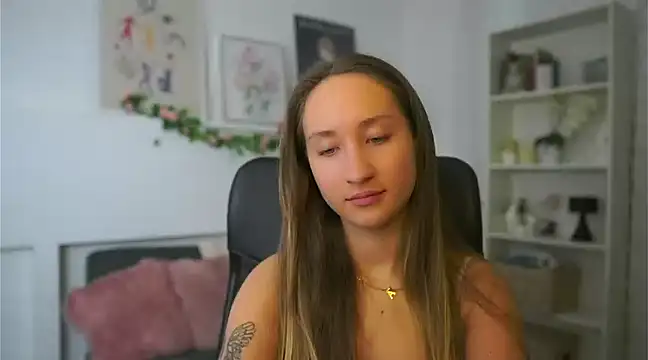 Snapshot of magic___smile chatting on March 11, 2025, 8:52 am magic smile online show from March 11, 2025, 8:52 am