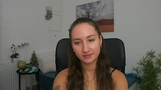 Snapshot of magic___smile chatting on December 30, 2024, 1:03 pm magic smile online show from December 30, 2024, 1:03 pm