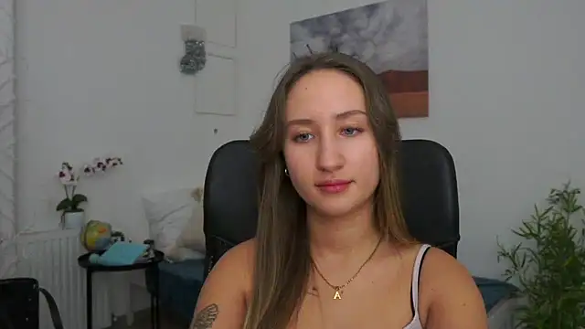 Snapshot of magic___smile chatting on January 4, 2025, 8:06 am magic smile online show from January 4, 2025, 8:06 am