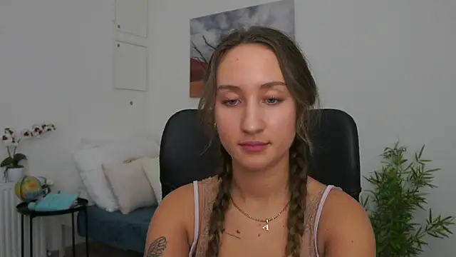 Snapshot of magic___smile chatting on January 22, 2025, 11:34 am magic smile online show from January 22, 2025, 11:34 am