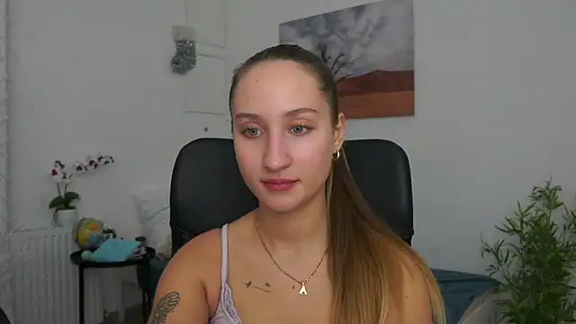 Snapshot of magic___smile chatting on January 7, 2025, 2:19 pm magic smile online show from January 7, 2025, 2:19 pm