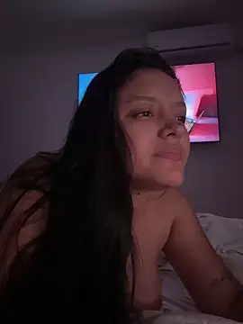 Snapshot of kenndall_21 chatting on February 17, 2026, 3:37 am kenndall 21 online show from February 17, 2026, 3:37 am