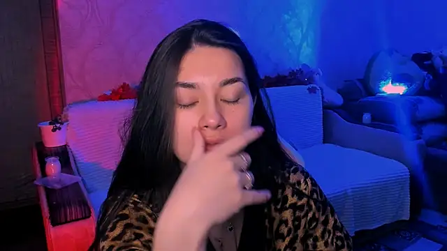 Snapshot of Swee_Alicee chatting on February 11, 2026, 7:25 pm Swee Alicee online show from February 11, 2026, 7:25 pm