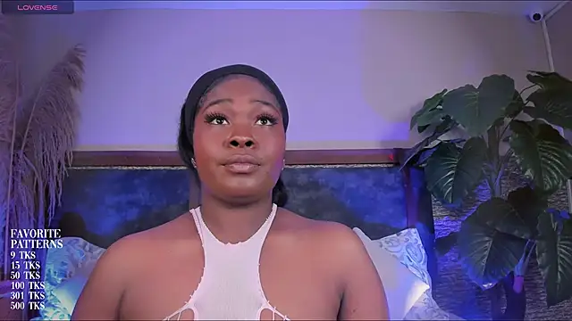 zoe 23  online show from March 27, 2026, 1:23 pm