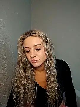 lexybabyxo online show from March 18, 2026, 2:41 pm