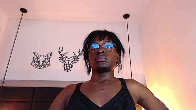 candy lovee69 online show from March 9, 2025, 3:32 am