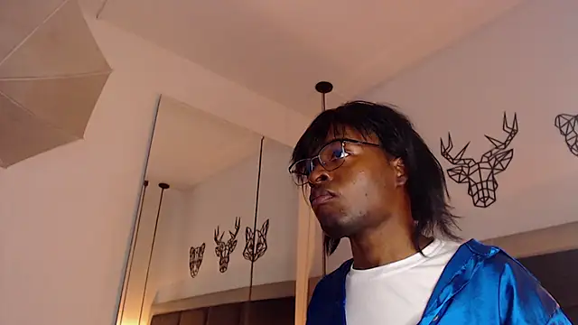 candy lovee69 online show from March 12, 2025, 10:39 pm