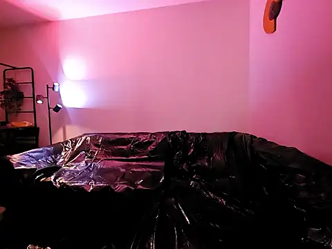 Snapshot of manforhotfun chatting on February 22, 2026, 12:24 am manforhotfun online show from February 22, 2026, 12:24 am