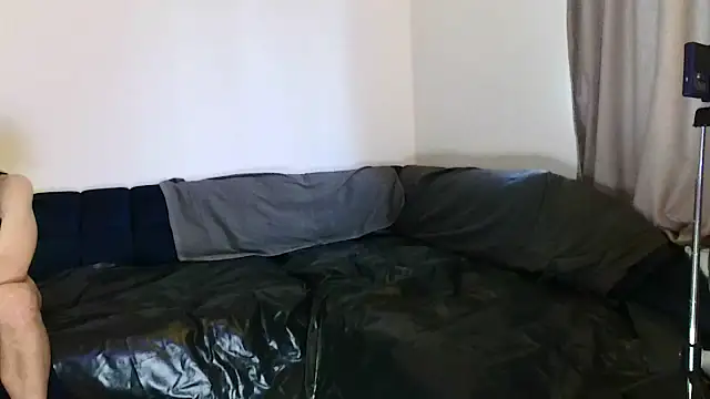 Snapshot of manforhotfun chatting on January 16, 2026, 1:26 pm manforhotfun online show from January 16, 2026, 1:26 pm