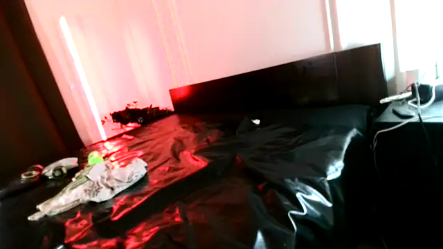 Snapshot of manforhotfun chatting on February 10, 2026, 1:48 am manforhotfun online show from February 10, 2026, 1:48 am