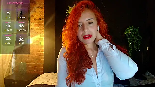 Snapshot of sahra_taylor_ chatting on October 9, 2025, 4:29 pm sahra taylor online show from October 9, 2025, 4:29 pm