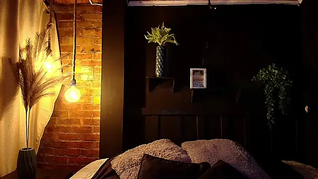 sahra taylor  online show from December 4, 2025, 2:38 pm