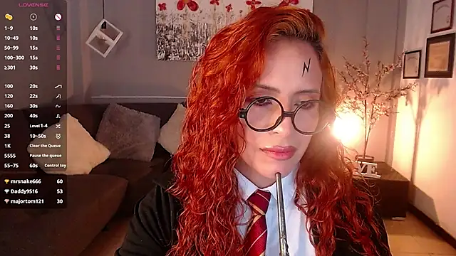 Snapshot of sahra_taylor_ chatting on February 26, 2025, 6:15 pm sahra taylor online show from February 26, 2025, 6:15 pm