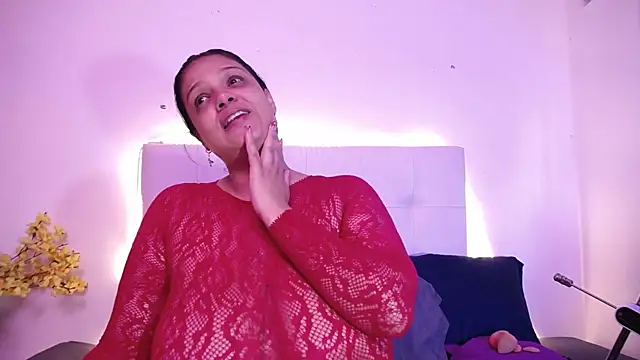 Nicol Love0 online show from April 23, 2026, 12:22 pm