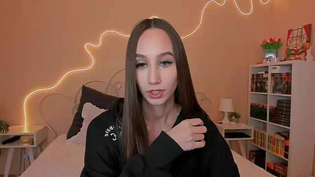 Snapshot of your_emily_ chatting on March 18, 2025, 7:01 pm your emily online show from March 18, 2025, 7:01 pm