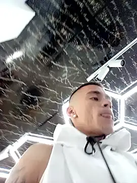 Snapshot of GilberMxx chatting on September 24, 2025, 12:07 am GilberMxx online show from September 24, 2025, 12:07 am