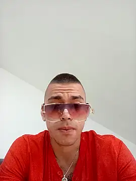 Snapshot of GilberMxx chatting on September 10, 2025, 10:09 pm GilberMxx online show from September 10, 2025, 10:09 pm