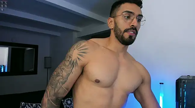 Snapshot of tony_muscle chatting on February 13, 2025, 12:13 am tony muscle online show from February 13, 2025, 12:13 am
