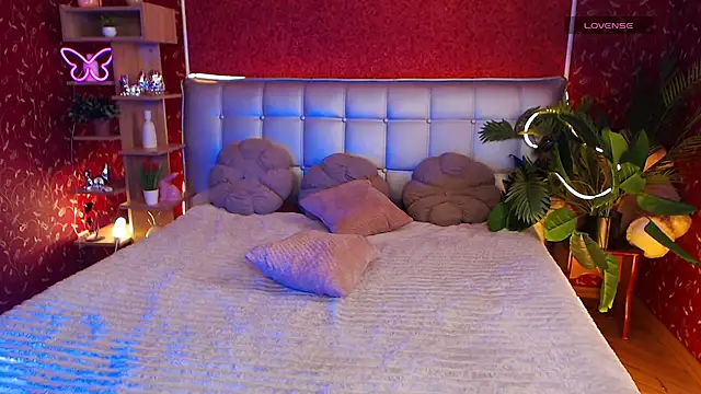 AuroraAksnesss online show from January 27, 2025, 9:55 am