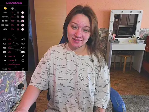 Snapshot of Chloe_strip chatting on October 16, 2025, 7:05 am Chloe strip online show from October 16, 2025, 7:05 am