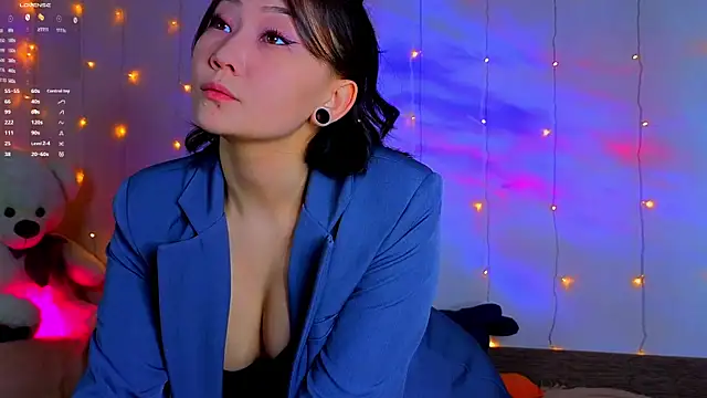 Snapshot of Renochka chatting on March 7, 2025, 1:51 pm Renochka online show from March 7, 2025, 1:51 pm