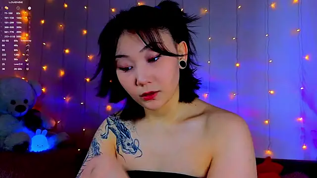 Snapshot of Renochka chatting on March 6, 2025, 1:35 pm Renochka online show from March 6, 2025, 1:35 pm