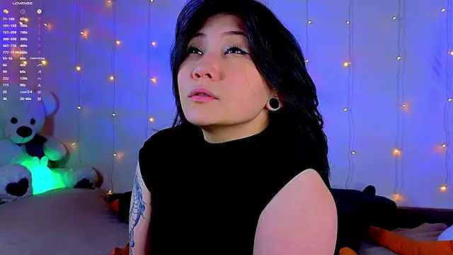 Snapshot of Renochka chatting on February 26, 2025, 1:11 pm Renochka online show from February 26, 2025, 1:11 pm