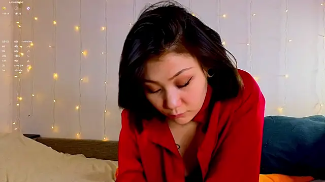 Snapshot of Renochka chatting on January 14, 2025, 6:34 am Renochka online show from January 14, 2025, 6:34 am