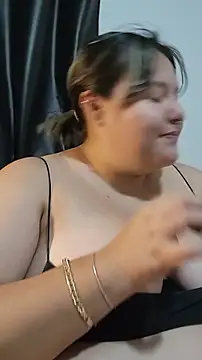 almitapro07 online show from April 9, 2026, 6:19 am