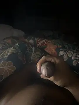 Snapshot of mallllll273838ko chatting on December 17, 2024, 11:05 pm mallllll273838ko online show from December 17, 2024, 11:05 pm