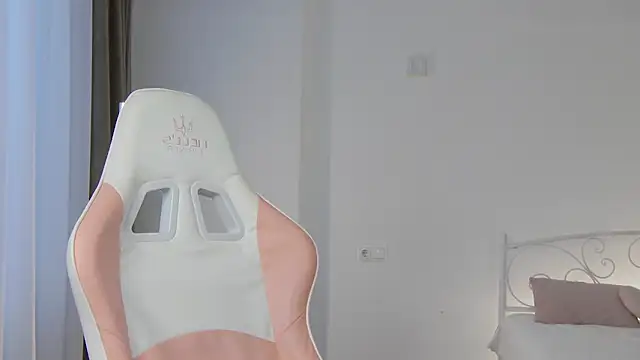 CherryJ  online show from November 30, 2025, 7:42 am