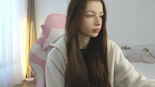 CherryJ  online show from January 7, 2026, 8:30 am