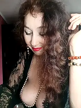Snapshot of GypsyEsmeralda chatting on March 18, 2025, 11:44 am GypsyEsmeralda online show from March 18, 2025, 11:44 am