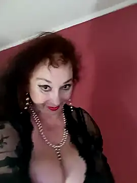 Snapshot of GypsyEsmeralda chatting on March 14, 2025, 6:07 pm GypsyEsmeralda online show from March 14, 2025, 6:07 pm