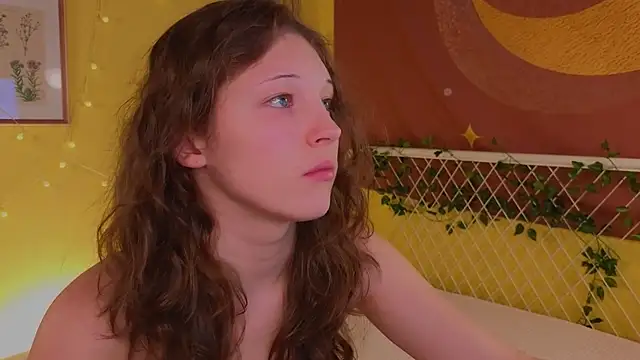 cherry lea online show from November 22, 2025, 4:17 pm