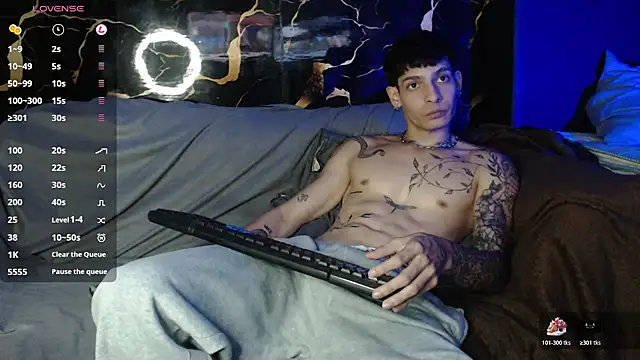 Snapshot of Apolo_Hidalgo01 chatting on April 15, 2026, 11:27 pm Apolo Hidalgo01 online show from April 15, 2026, 11:27 pm