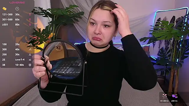 Snapshot of Alice_Walters chatting on December 4, 2025, 12:26 pm Alice Walters online show from December 4, 2025, 12:26 pm