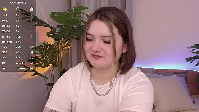 Snapshot of Alice_Walters chatting on January 26, 2025, 10:24 pm Alice Walters online show from January 26, 2025, 10:24 pm
