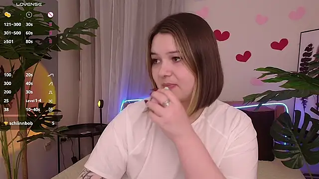 Snapshot of Alice_Walters chatting on February 4, 2025, 10:02 pm Alice Walters online show from February 4, 2025, 10:02 pm