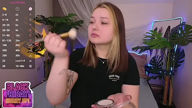 Snapshot of Alice_Walters chatting on November 23, 2025, 3:33 pm Alice Walters online show from November 23, 2025, 3:33 pm